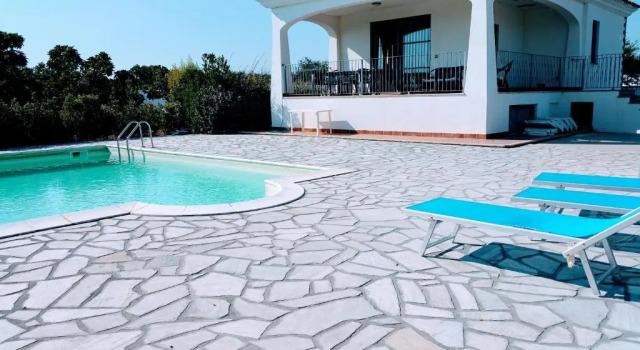 VILLA RAFAEL CON Piscina, IUN P4098