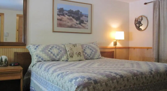 Bear Tree Lodge, Prenota Hotel Meredith Lake Winnipesaukee