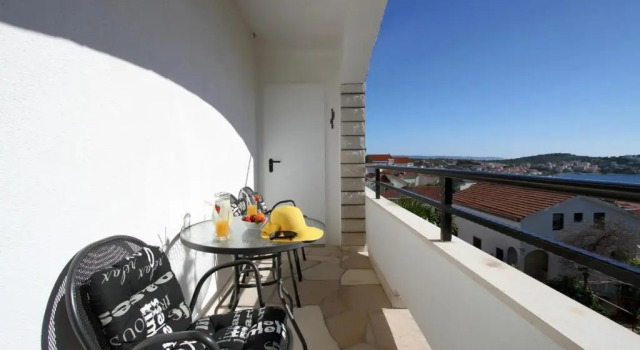Апартаменты с видом на море Villa Yvonne
