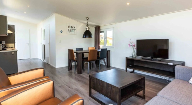Chalet on a Holiday Park in the Achterhoek, Prenota Chalet Ville a Gheldria, Villa