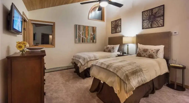 Trails Edge Lodge, Book Vacation Home Steamboat Springs Colorado