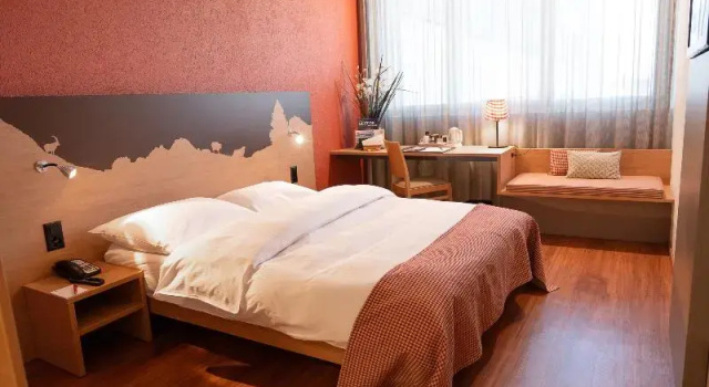 Четырёхместный номер Standard SwissEver Hotel Zug
