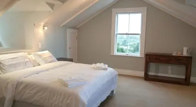 Western Springs Villa to Auckland Central Heritage Villa