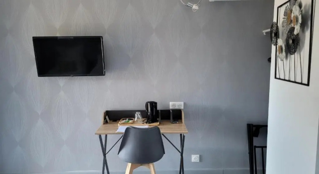 Двухместный номер Standard Logis Hôtel Le Vanséen