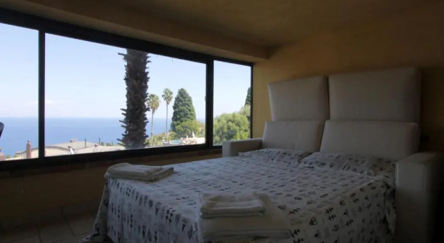 BayView Apartment - Taormina Holidays, Book Apartment Hotels in Sicily with Parking, Parking