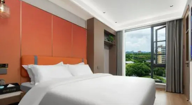 Люкс Neixiang Qihu Huayue Hotel (Liyuan Villa)