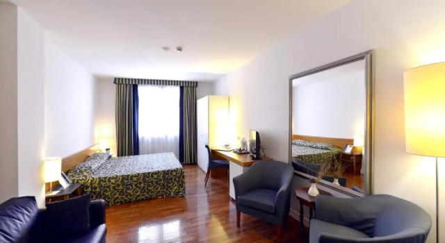 Habitación familiar Estándar Hotel Ferrara