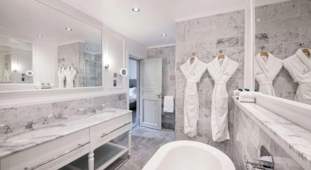 Номер Premier The Caledonian Edinburgh, Curio Collection by Hilton