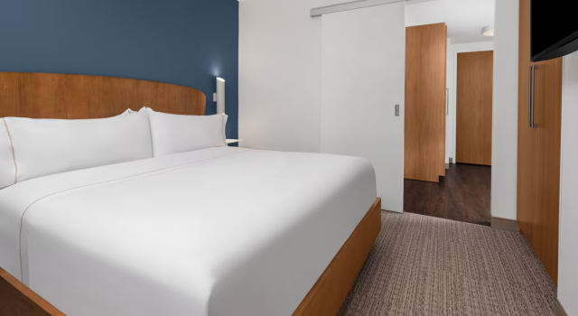 Двухместный люкс с 2 комнатами Element by Marriott North Austin Tech Ridge