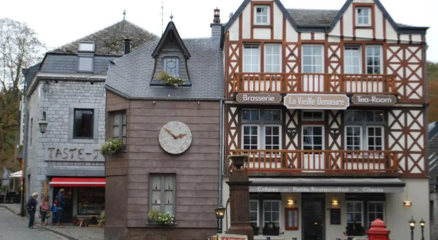 Chalet De Rosse Eekhoorn, Забронировать Шале Виллы Дюрбюи, Вилла