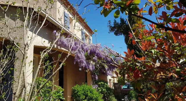 Вилла La Garrigue YourHostHelper