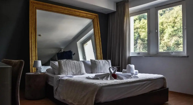 Люкс Aston Hotel