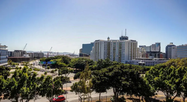 De Waterkant Studio Apartment - Fully Furnished and Equipped, Забронировать Апартаменты/квартира Отели Cape Peninsula с парковкой, Парковка