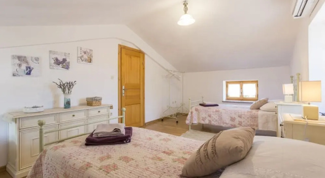 Коттедж с 3 комнатами Holiday house Matija with a pool