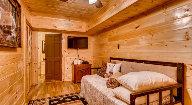 Lake Vista Lodge #248 by Aunt Bug's Cabin Rentals