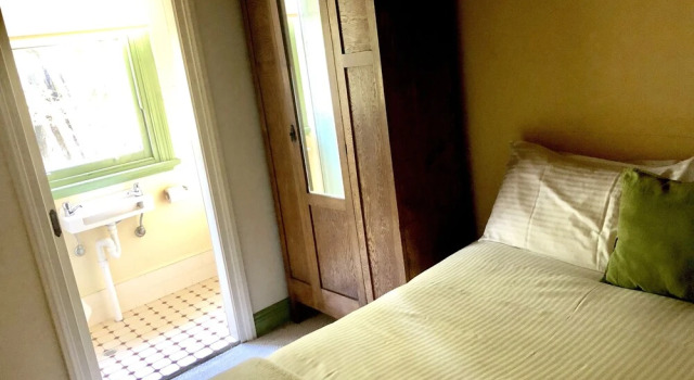 Victoria and Albert Guesthouse, Забронировать Отель Маунт-Виктория Голубые горы