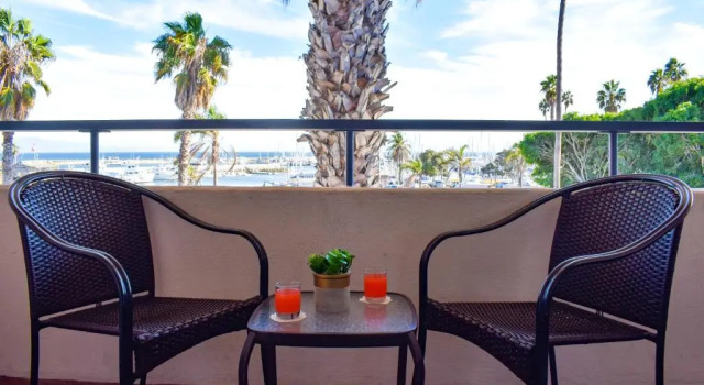 Номер Standard с балконом Beachside Inn