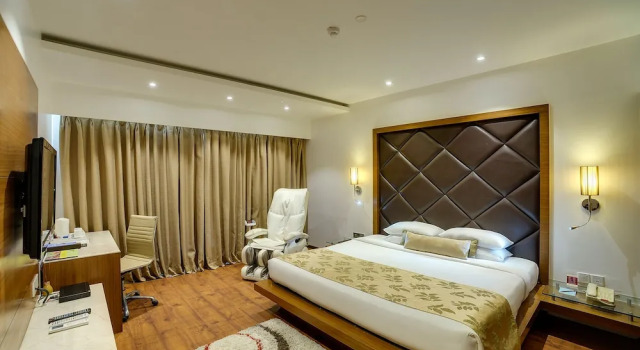 Номер Executive Ramee Grand Hotel and Spa, Pune
