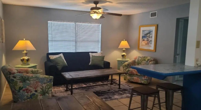 Beautiful Views And Just Steps To The Beach - #38 Sleeps 7, Varaa Lomakoti Huvilat kohteessa Alabama, Villa