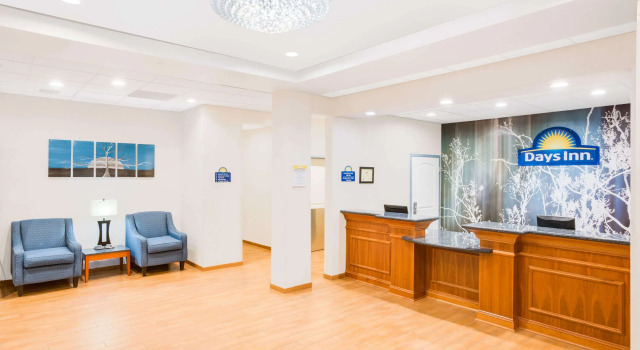 Days Inn by Wyndham Watertown Fort Drum, Buchen Sie Hotel Evans Mills New York State