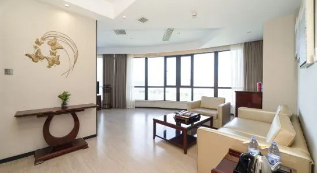 Люкс Deluxe Astor Hotel