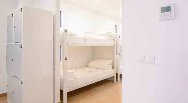 Кровать в общем номере Benarrabá Hostel