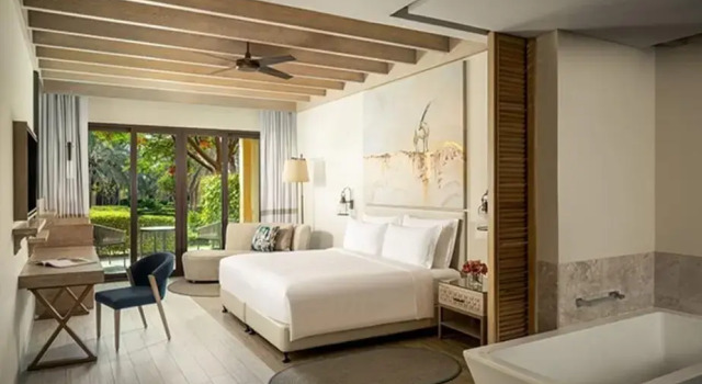 Номер Resort с террасой или балконом Saadiyat Rotana Resort and Villas