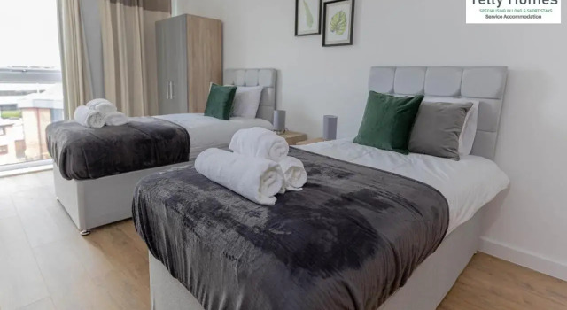 10 percent off weekly and 20 percent off monthly bookings - Marigold unit at Telly Homes Limited Birmingham City Centre -2 bedroom Apartment, Free WIFI, Varaa Huoneisto Asunnot kohteessa Merseyside, Huoneisto