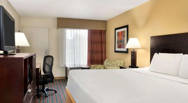 Двухместный номер Baymont by Wyndham Nashville Airport