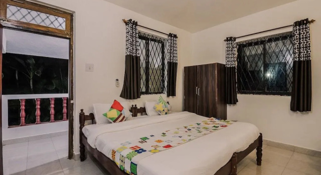 OYO 24114 Home Decent Studio Candolim