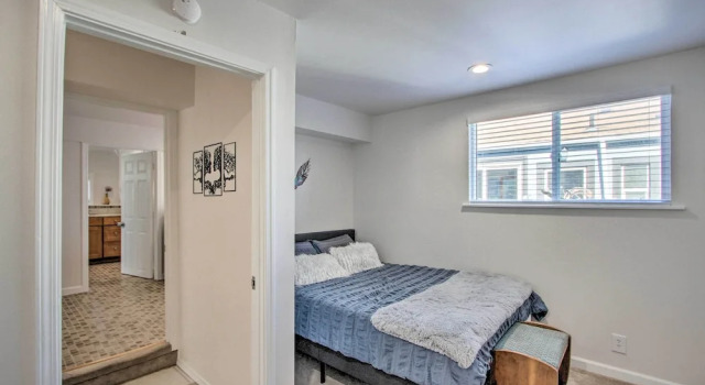 Convenient Burien Getaway: 12 Mi to Dtwn Sea!, Book Hotel Burien Washington