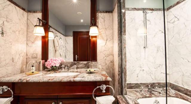 Номер Classic InterContinental Bordeaux Le Grand Hotel by IHG