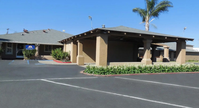 Кровать в общем номере Americas Best Value Inn, Antioch