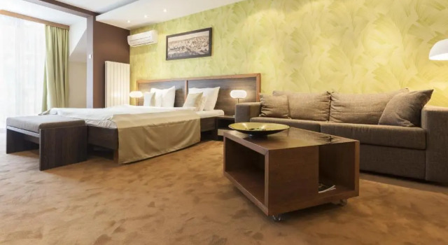 Полулюкс с балконом Belgrade Boutique Hotel