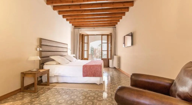 Полулюкс Hotel y Apartamentos DES PUIG