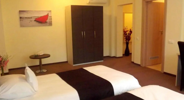 Двухместный номер Standard West Plaza Residence