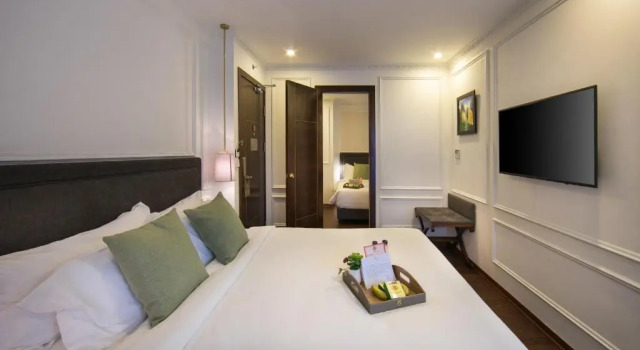 Семейный номер Standard с балконом Hanoi Allure Hotel