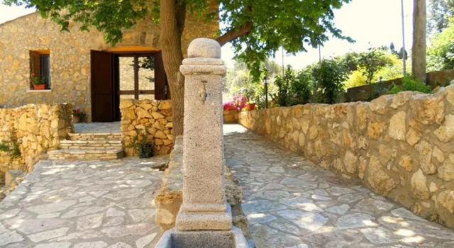Четырёхместный номер Standard Casale Ginisara