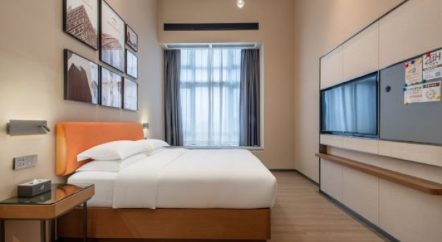 Семейный люкс Heyi light luxury hotel
