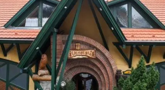 Bagolyvár Inn, Varaa Hotelli Pécs Baranya