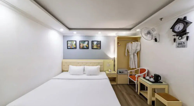 Номер Standard Цокольный этаж c 1 комнатой A25 Hotel - 251 Hai Bà Trưng HCM