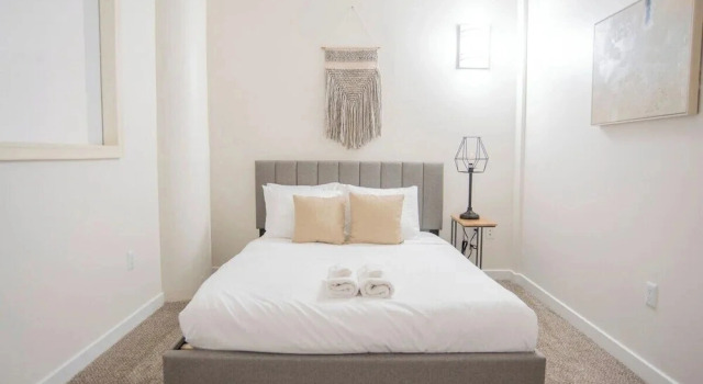 Апартаменты CozySuites The Block Skybridge Access