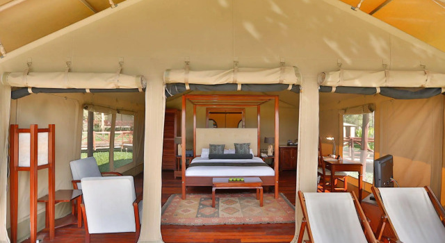 Kiboko Luxury Camp