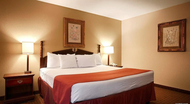 Quality Inn & Suites, Prenota Hotel Carthage Ozark