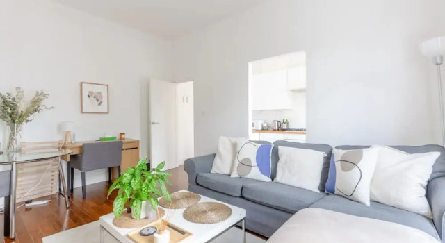 Contemporary 1 Bedroom Apartment in Heart of Shepherds Bush