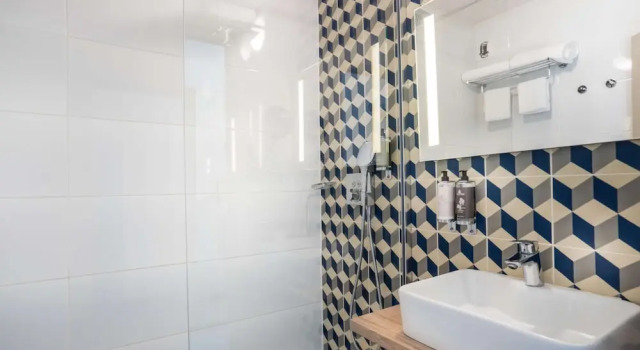 Номер Standard с балконом и с видом на море Best Western Plus Hotel Canet-Plage