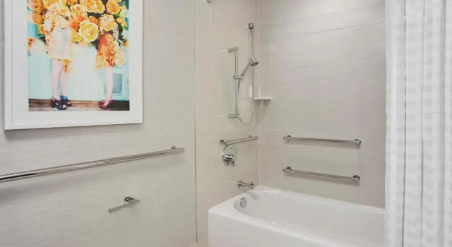 Четырёхместный номер Deluxe Hilton West Palm Beach