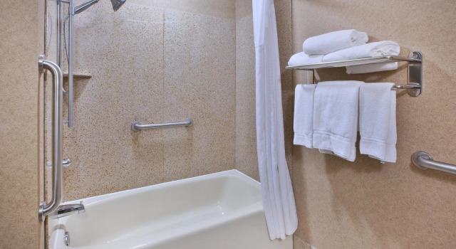 Двухместный люкс Holiday Inn Express Hotel & Suites Bryan-Montpelier by IHG
