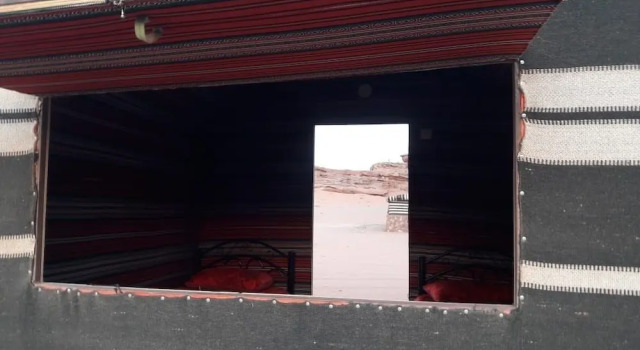 Тент с 2 комнатами Bedouin Sunrise camp