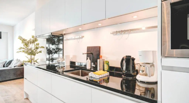 Light House Lodge. Apartment in Center of Antwerp, Забронировать Апартаменты/квартира Апартаменты Антверпена, рядом с House of Literature, Апартаменты/квартира